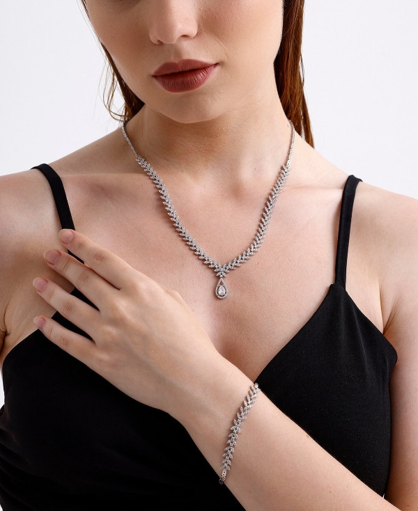 https://wholesale.shahiny.com/products?kategoriler=SET